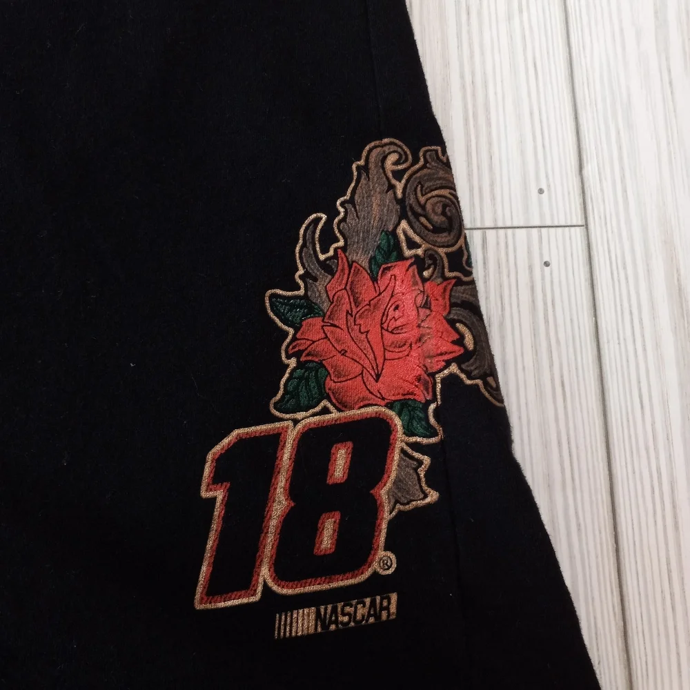 Chase Authentics Kyle Busch Nascar Racing Rhinestone Tee - Picture 3 of 7